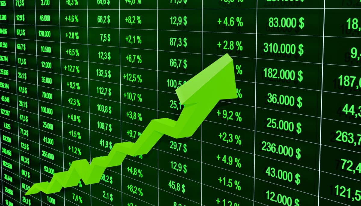 As the TSX Keeps Climbing, It’s Not Too Late to Buy Your First Stocks